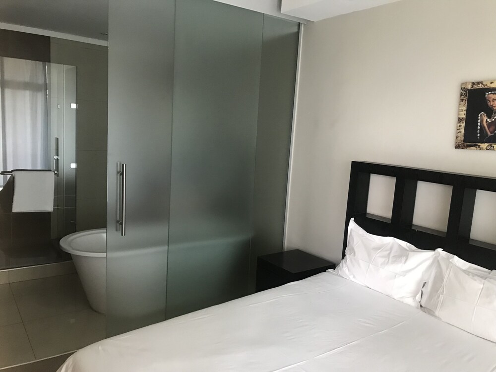 Sandton Apartments Hydro 9/73