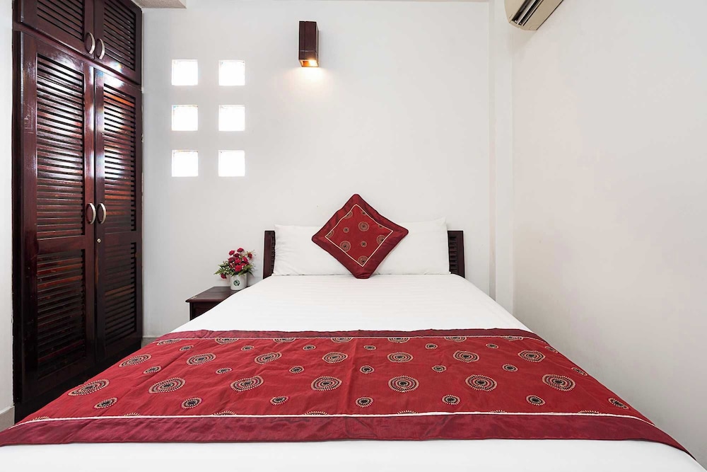 Collection O Dinh Dinh Hotel - Near Tan Son Nhat Airport 28/51