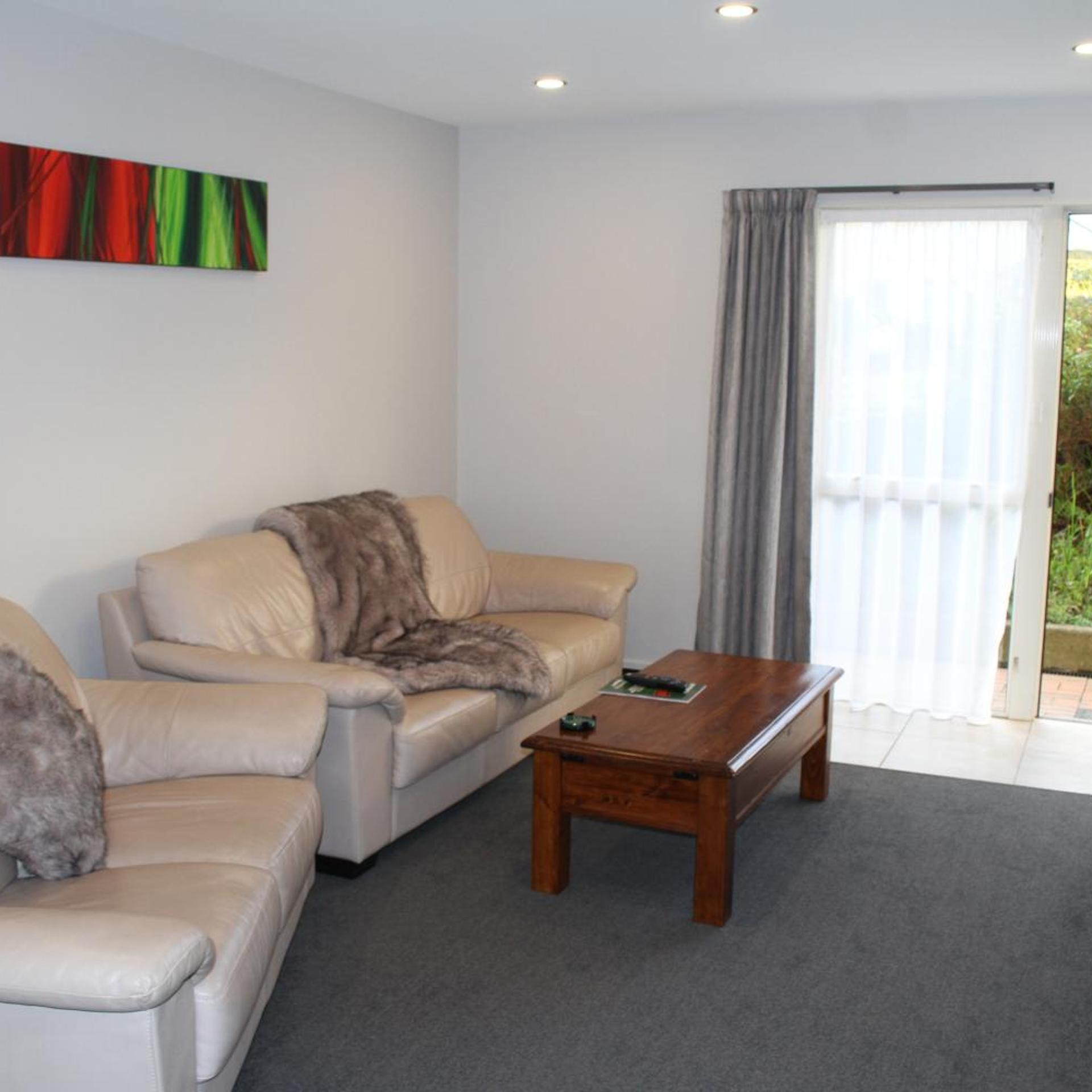 Birchwood Manor Motel 22/50