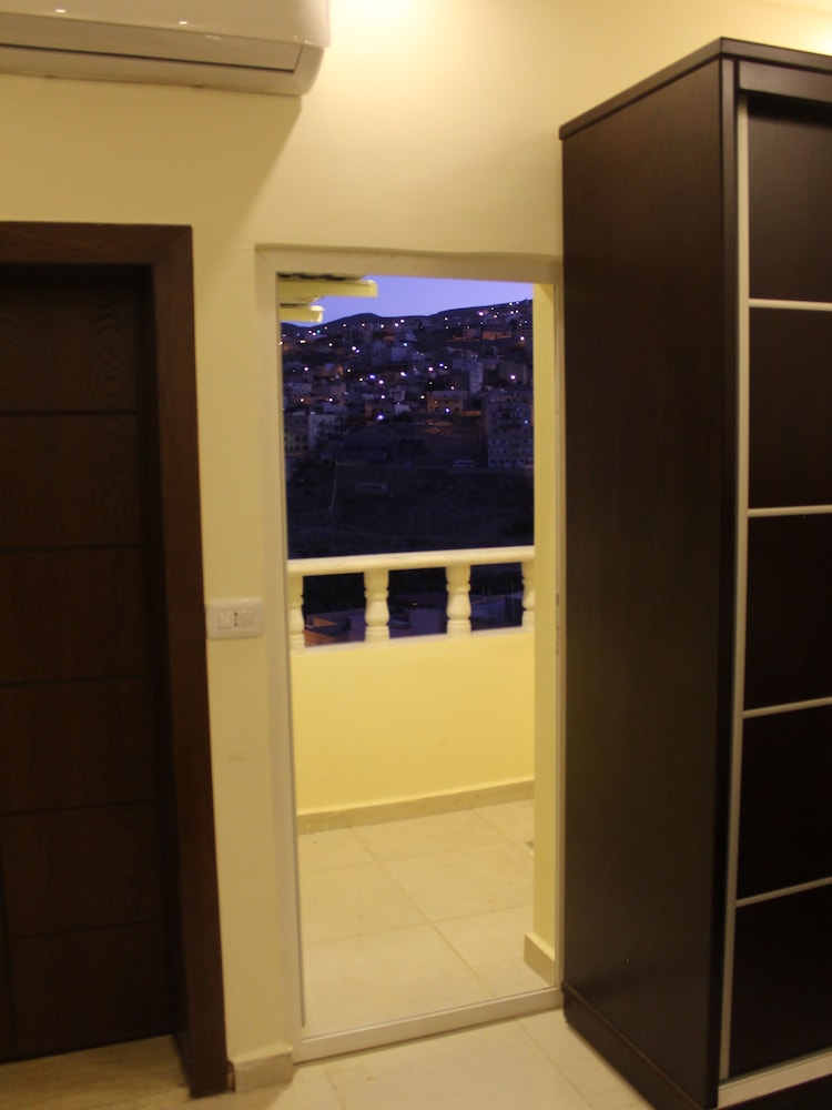 Shaqilath Hotel 25/47