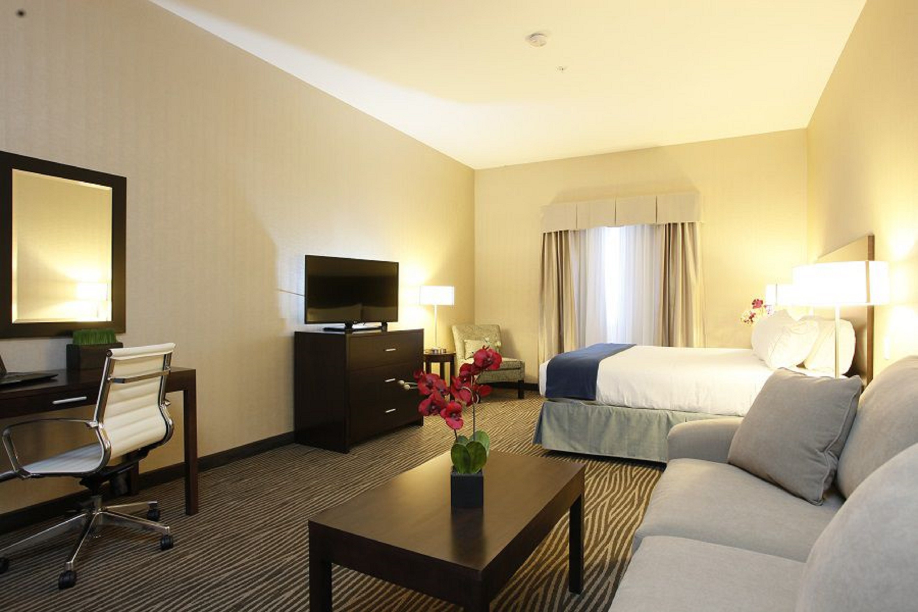 Holiday Inn Express Fort St John 53/70