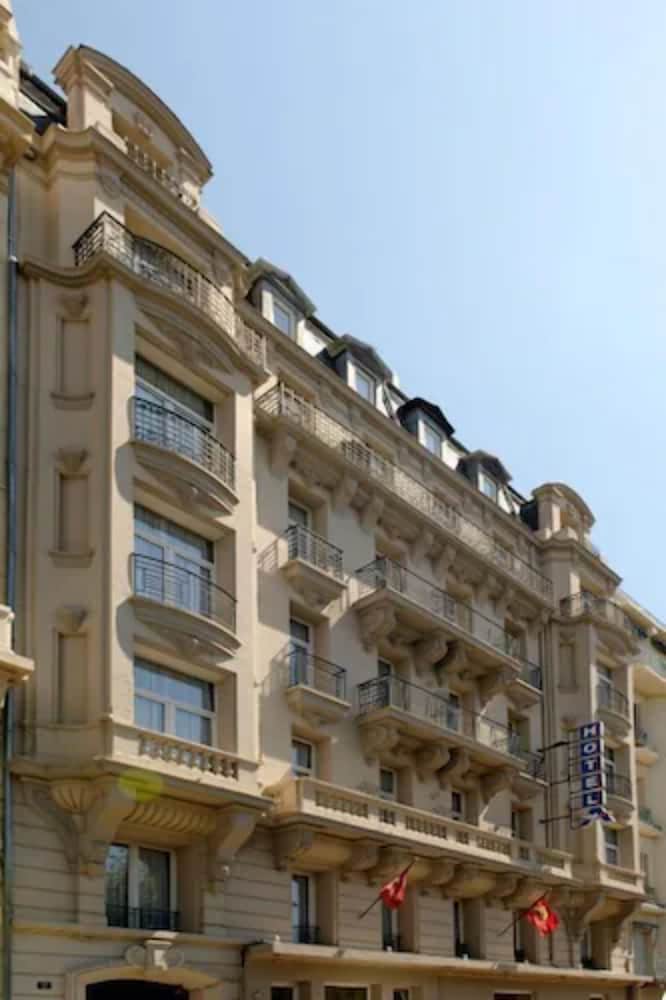 hotel