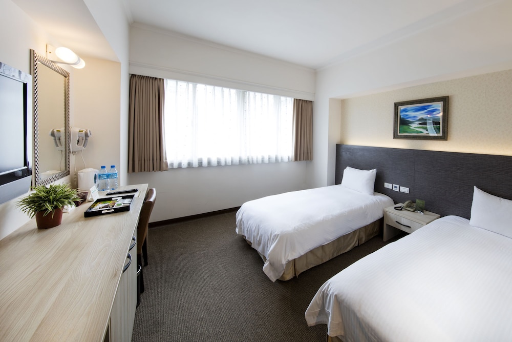 Ful Won Hotel 8/66