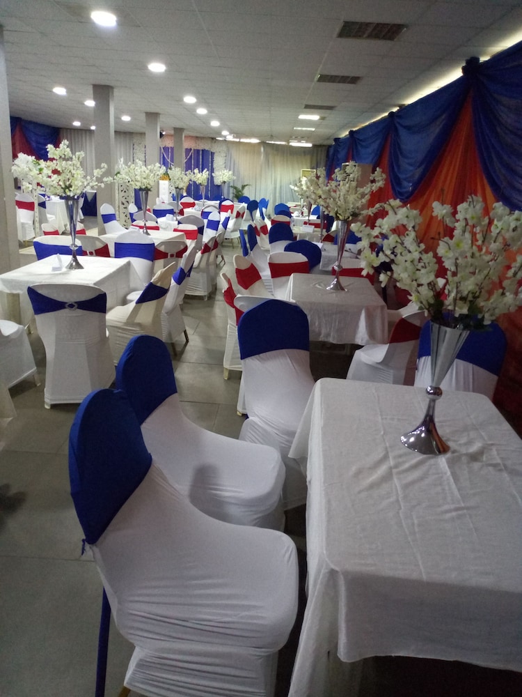 Bolingo Hotel Towers 14/17