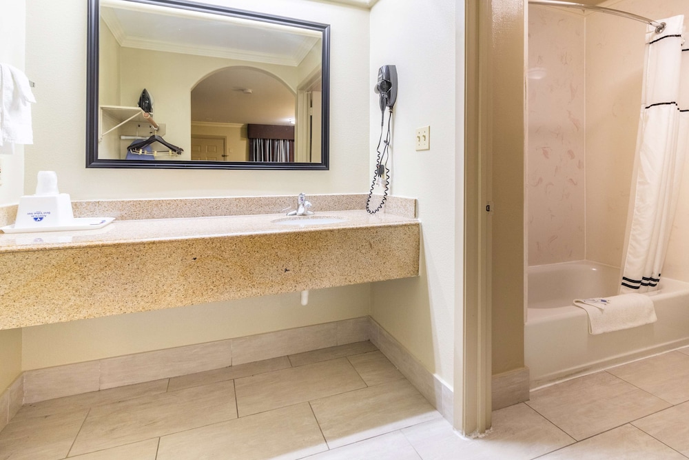 Americas Best Value Inn Houston Heights at I-45 20/40
