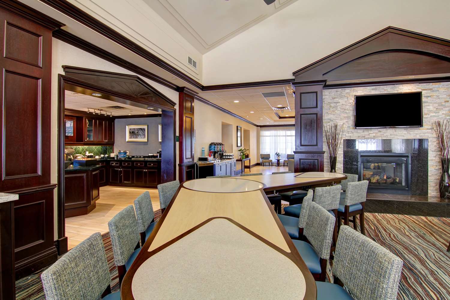 restaurant cafeteria