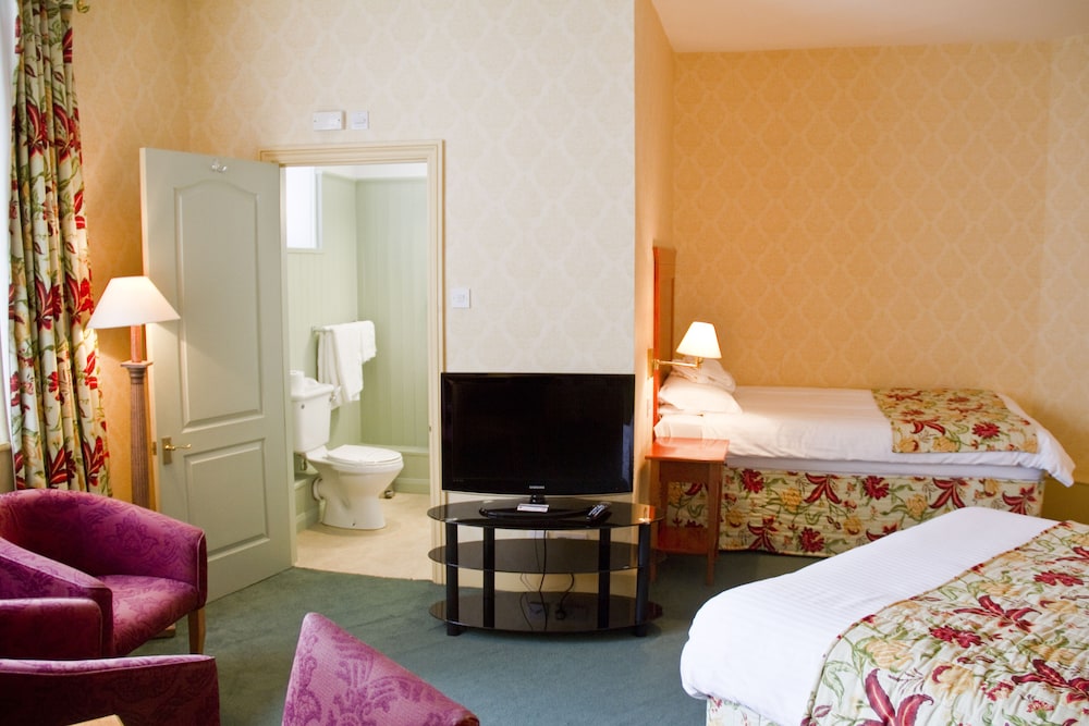 The Duke Of Cornwall Hotel 24/73
