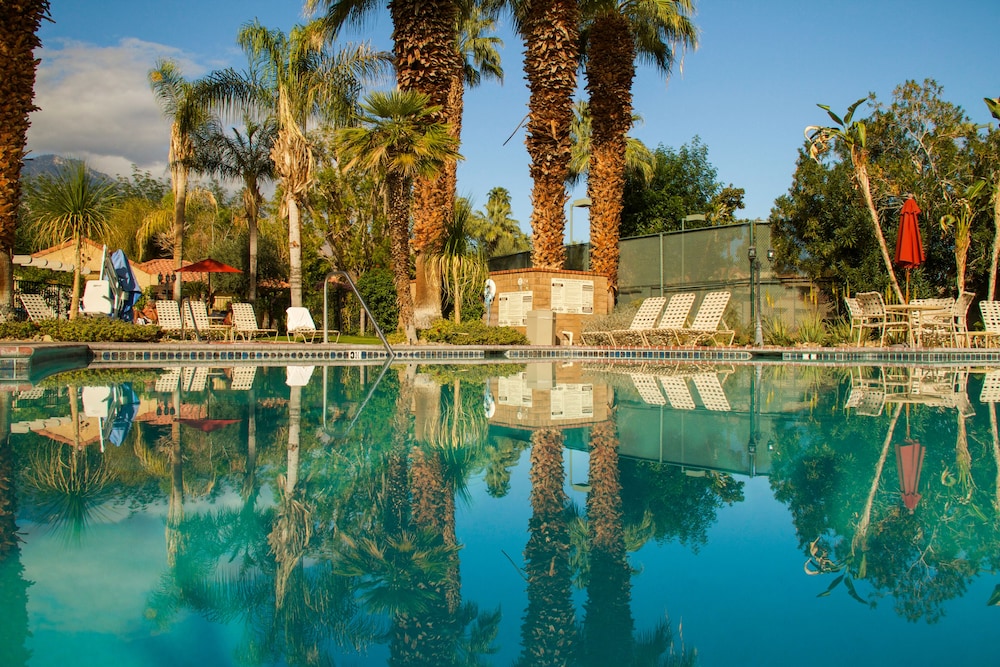 The Oasis Resort 38/76