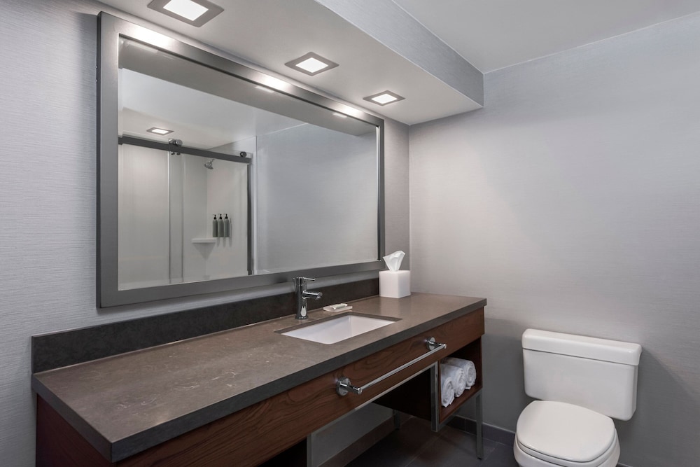 Courtyard by Marriott San Diego Miramar 23/23