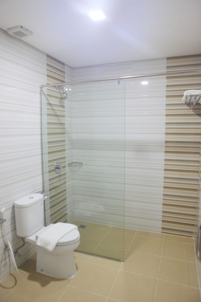 Life Hotel Soekarno Hatta Makassar 19/19