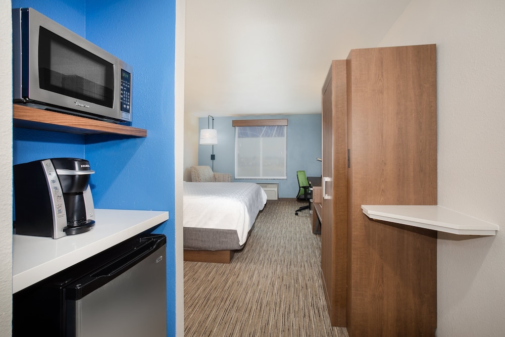 Holiday Inn Express and Suites Chowchilla - Yosemite Park Area 25/58