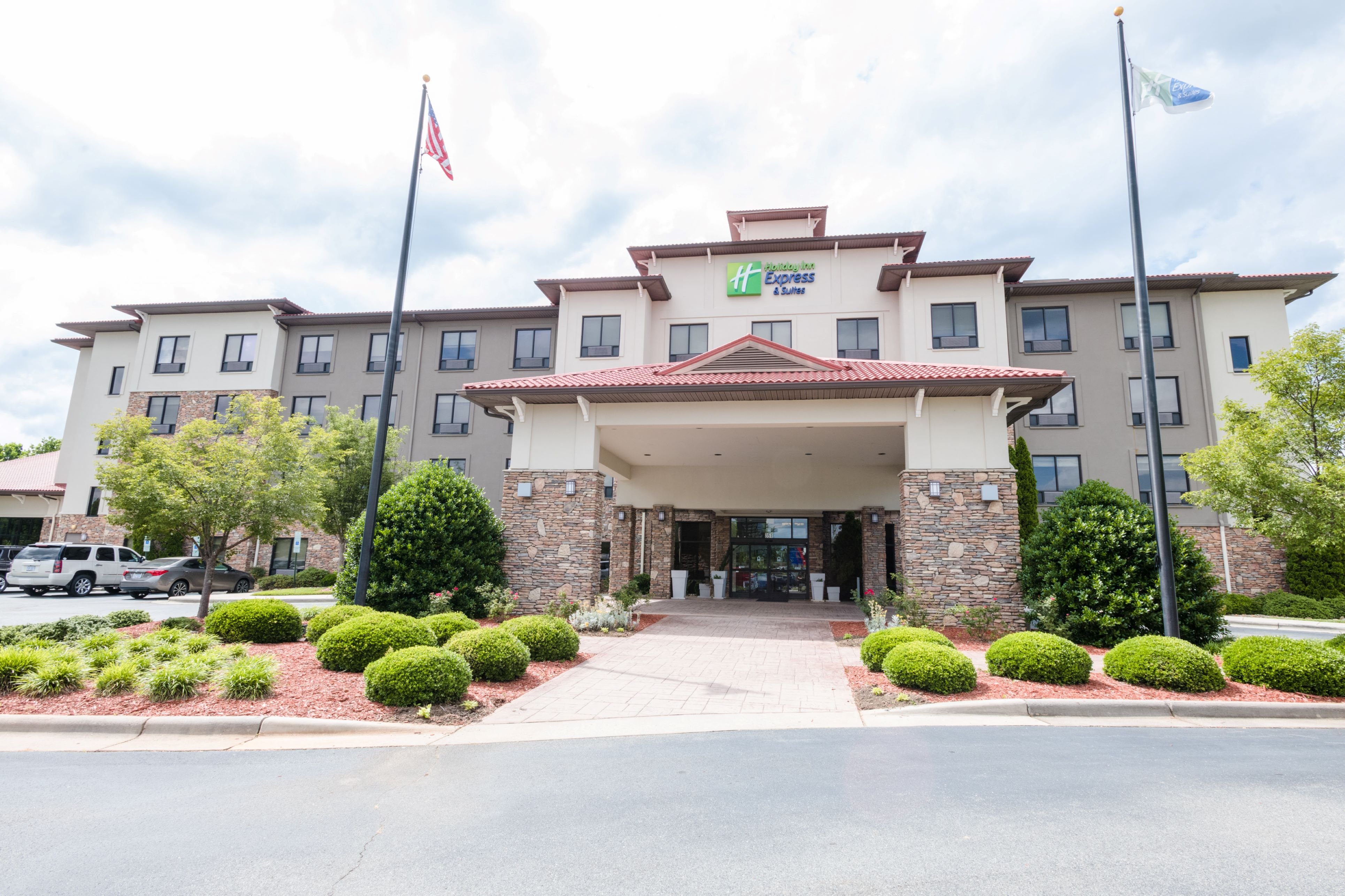 Holiday Inn Express Hotel Suites Lexington Nw the Vineyard 2/50