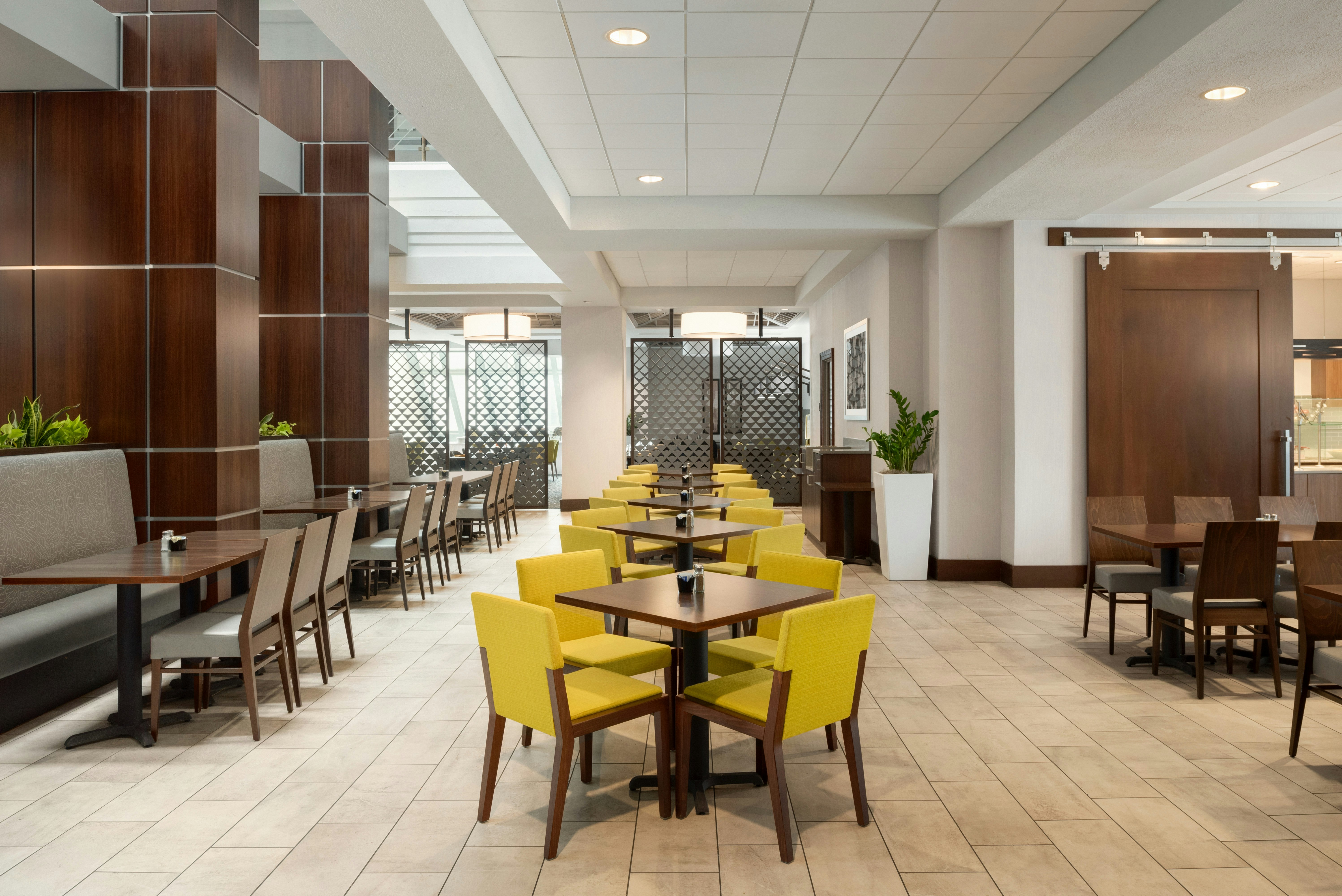 Embassy Suites Indianapolis Downtown 46/75