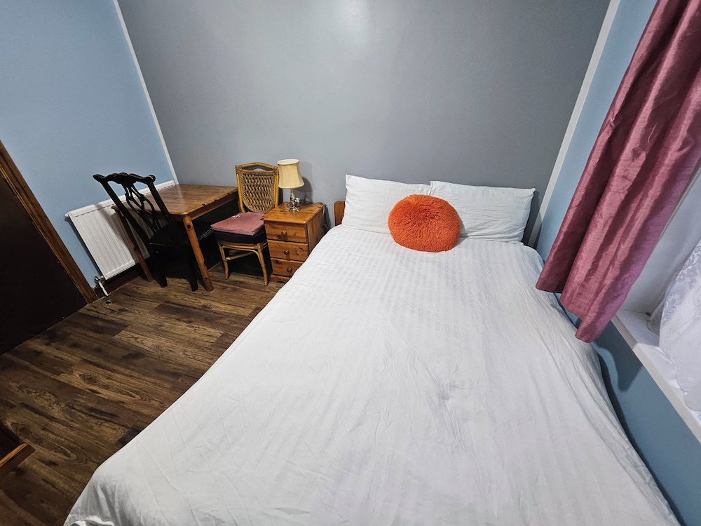 SnoozeDen Wellesley - Near to Slough Station 22/44