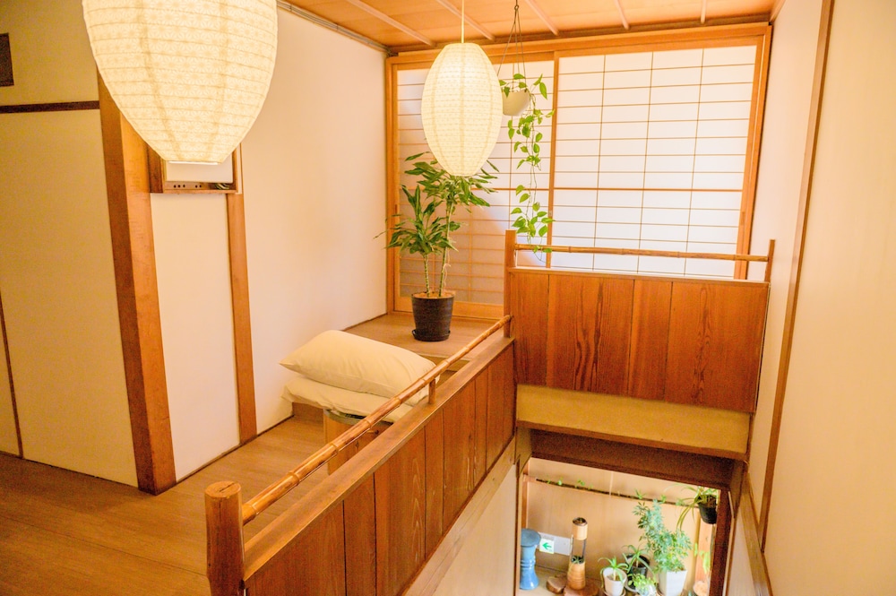 Aibiya (ex High Quality Hostel AIBIYA) 16/31