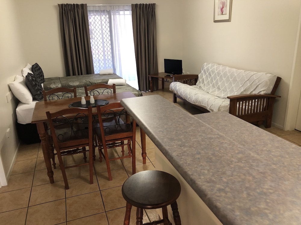 True Blue Motor Inn 20/32
