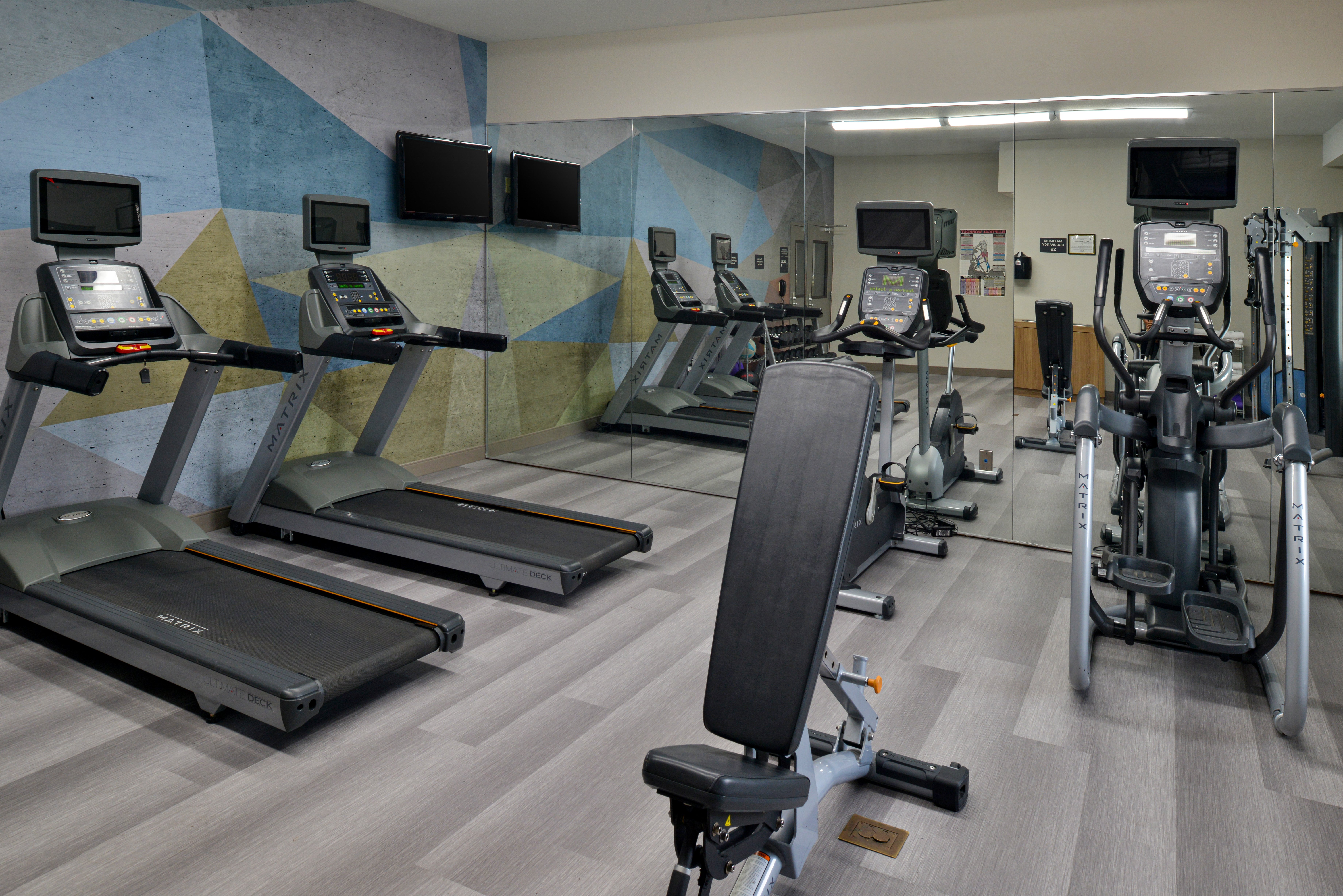 Candlewood Suites Kansas City Northeast 34/73