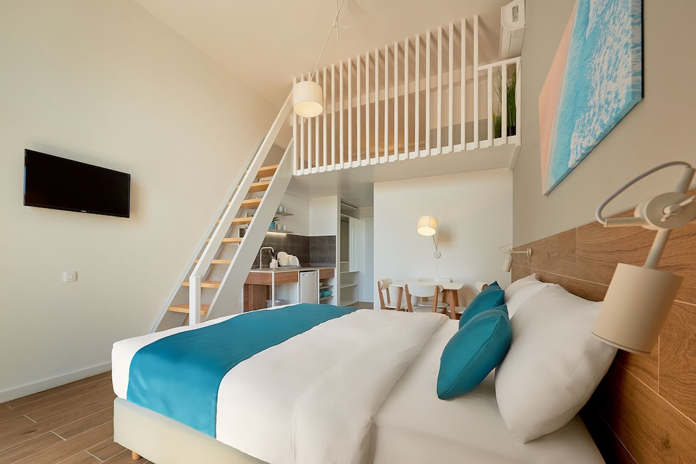 Hotel Larimar 14/50