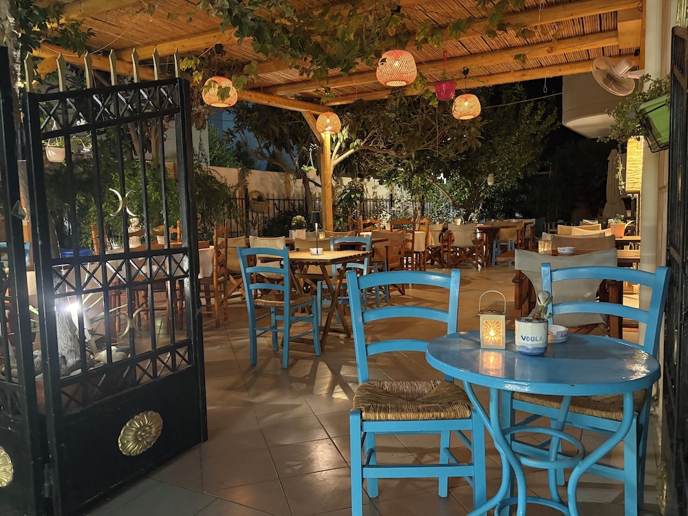 Voula Hotel 60/74