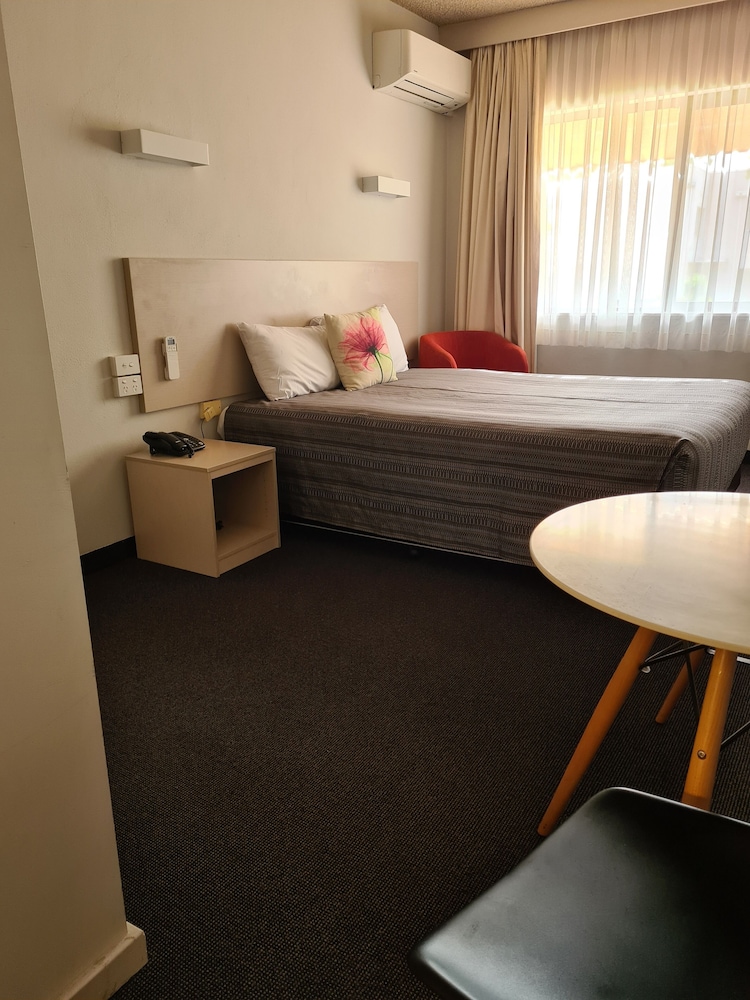 Belconnen Hotel Motel Serviced Apartments 39/48