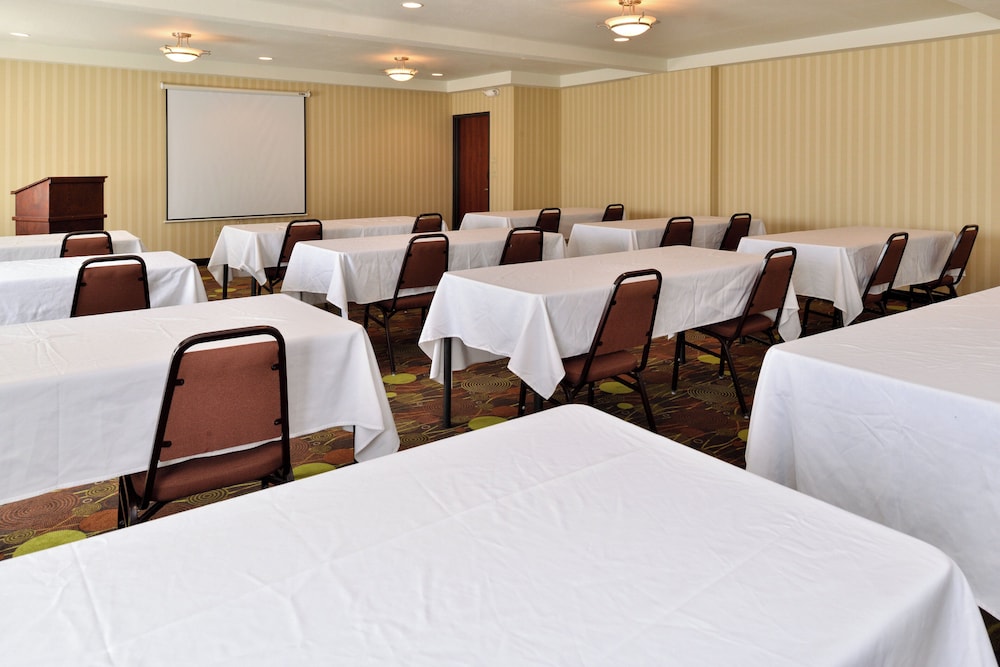 Holiday Inn Express Portland South - Lake Oswego 73/79