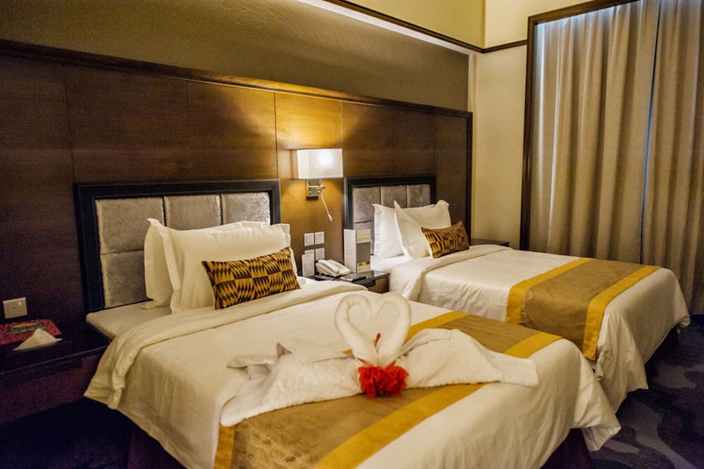 Nu Hotel 14/25