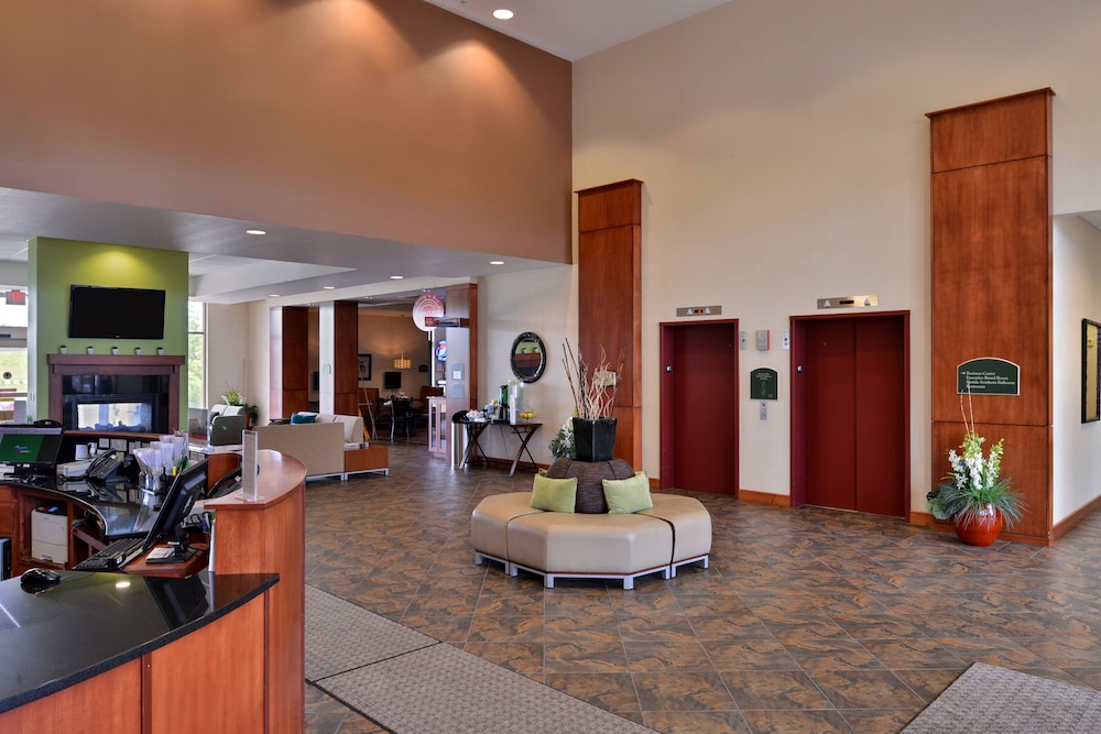 Holiday Inn Madison At The American Center 65/76