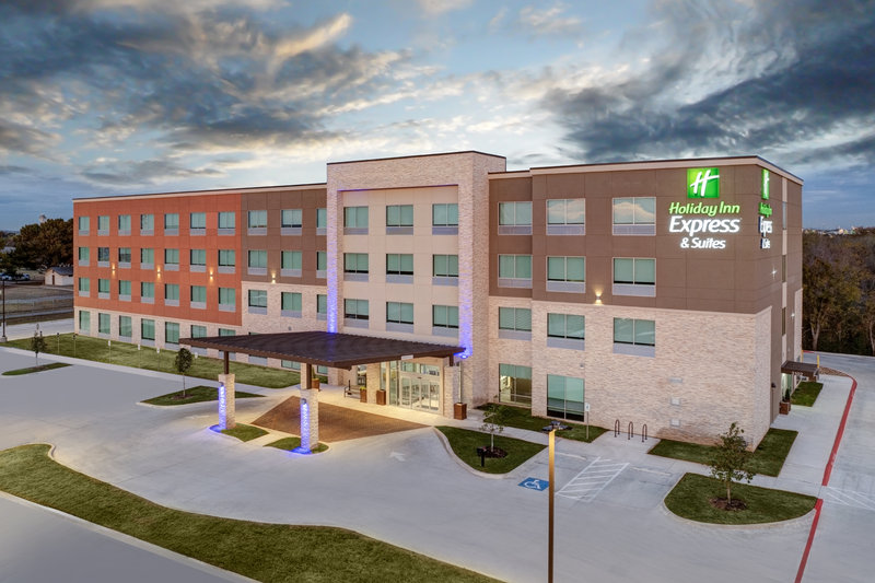 Holiday Inn Express & Suites Austin Airport East 1/44