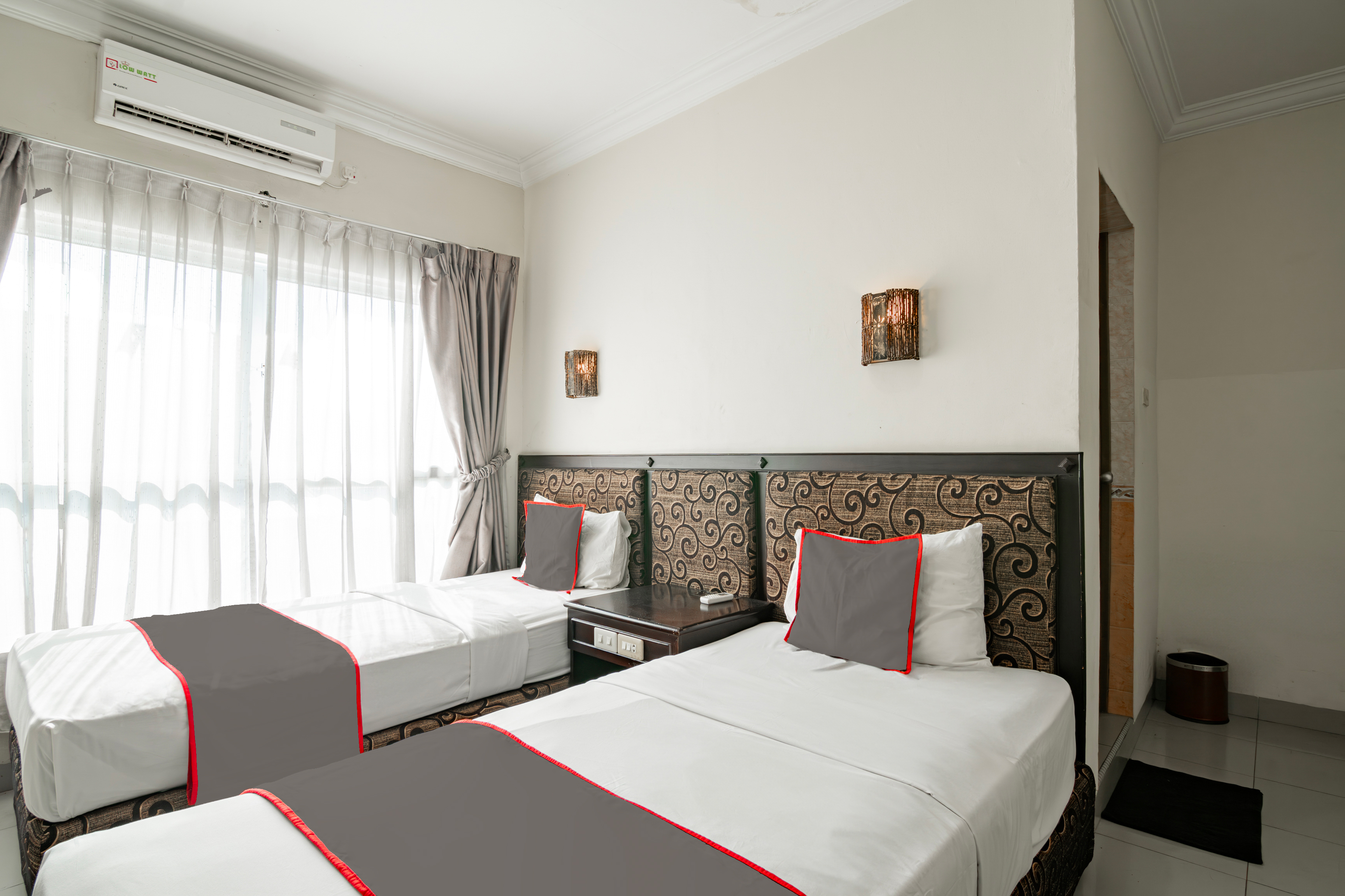Collection O Senapelan Near Rsud Petala Bumi Formerly De Town Hotel 26/54