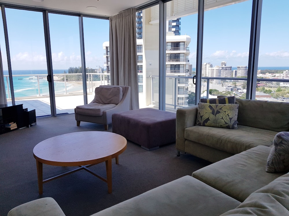 Blue C Coolangatta 51/77