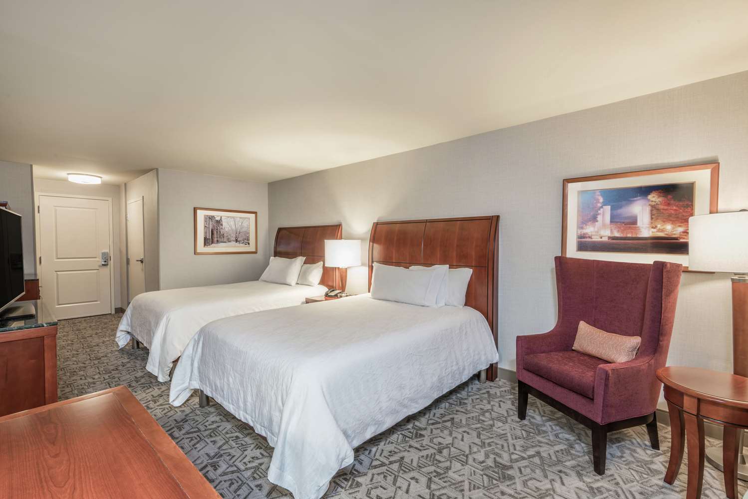Evolution, 2 Queen Beds