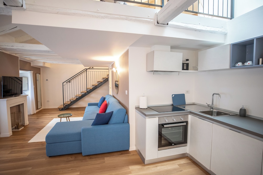 Hotel Duchi Vis A Vis 43/62