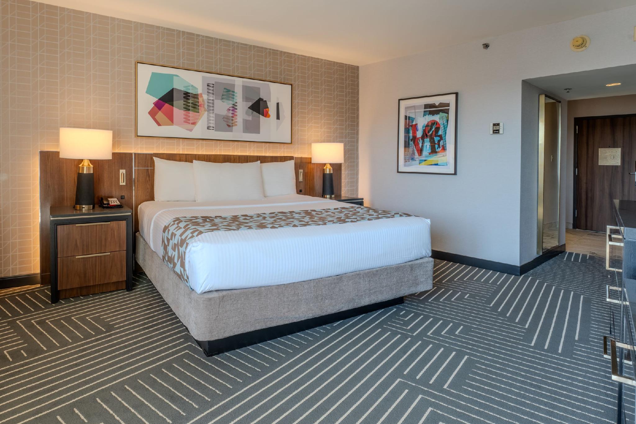 Tower, Classic, King Bed