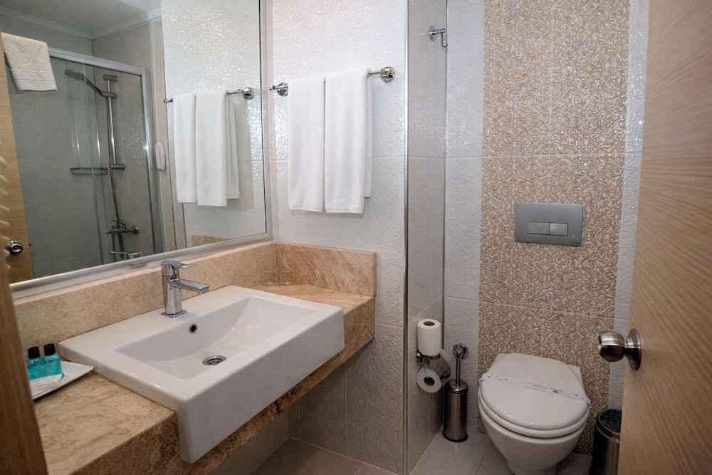Eldar Resort Hotel 77/77
