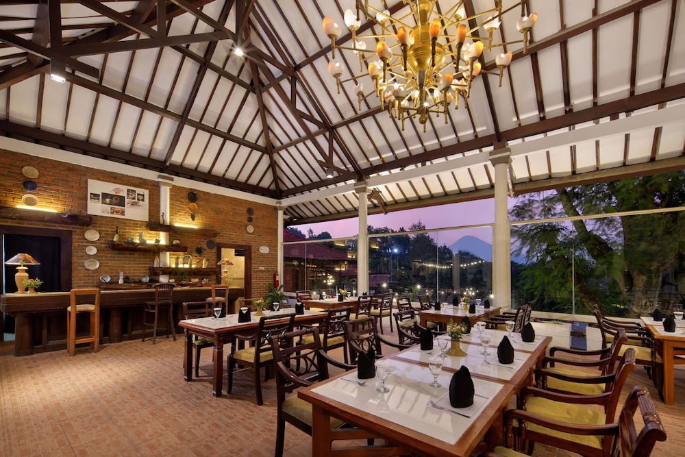 Royal Trawas Hotel & Cottages 41/55