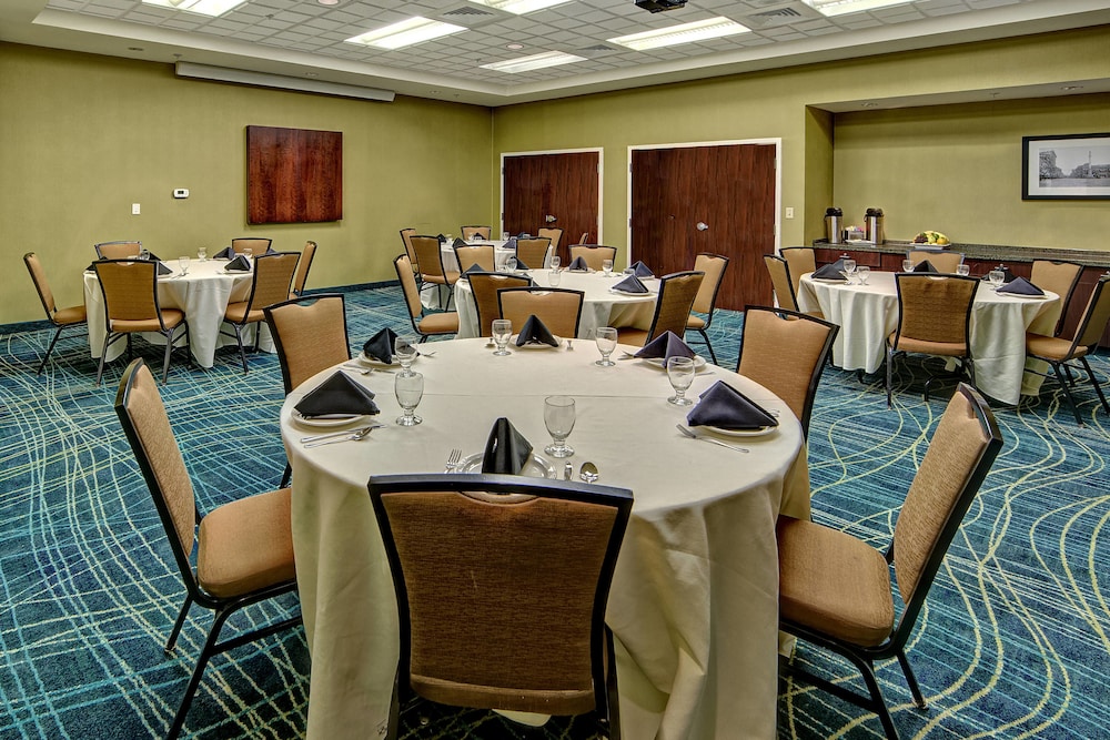 Springhill Suites Norfolk Old Dominion University 32/42