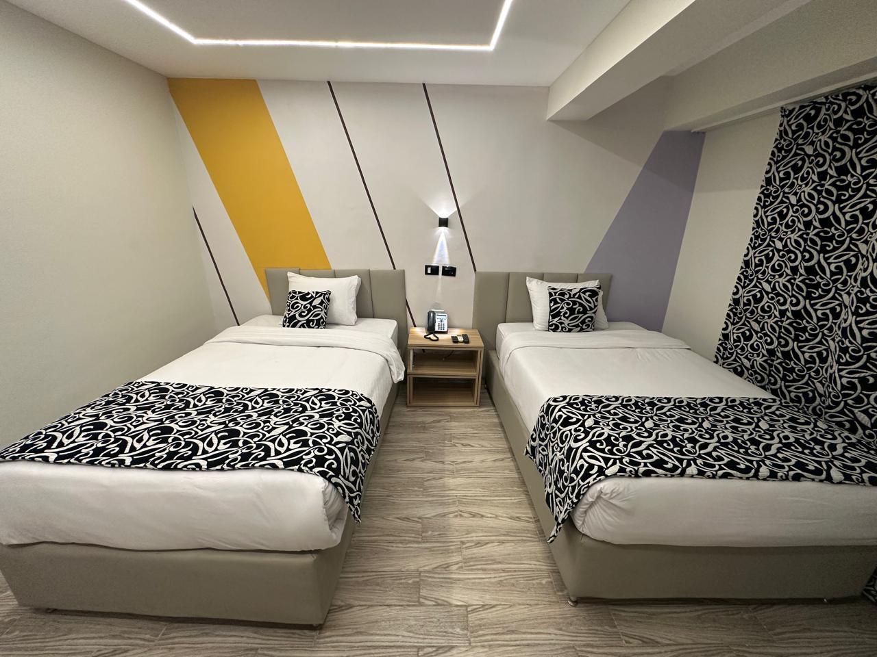 Deluxe, 2 Double Beds