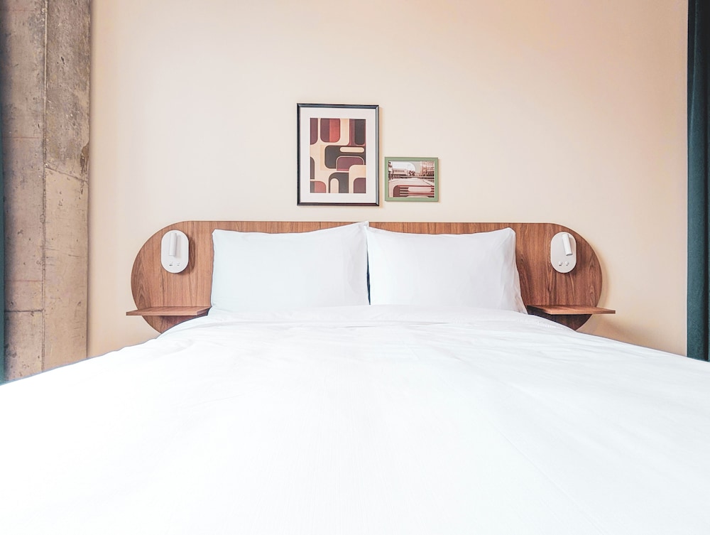 Terminus Hotel 13/50
