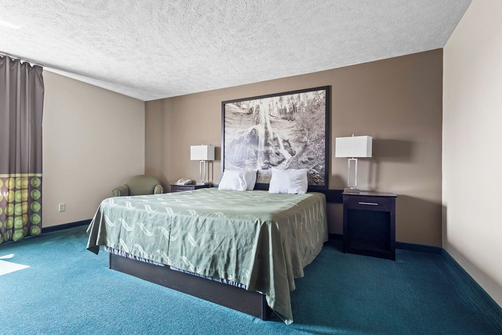 Room, Queen Bed
