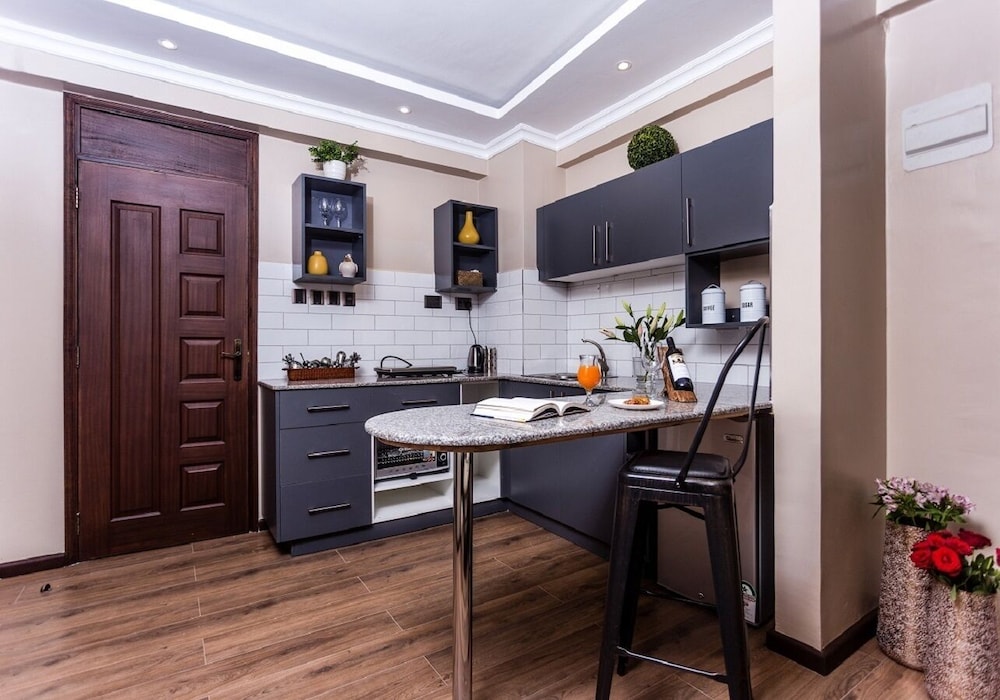 Fair Acres Boutique Hotel 48/71