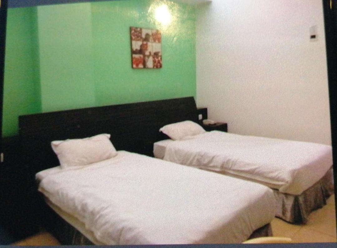 Standard, Double or Twin Bed, No Window