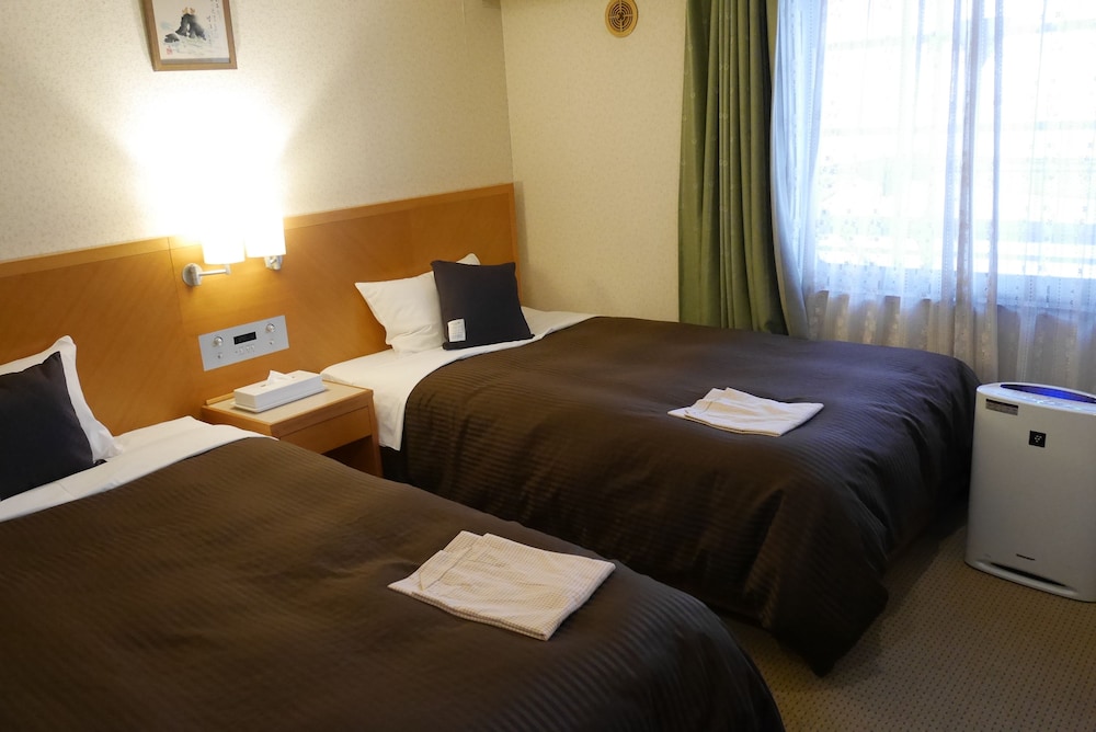 Hotel Livemax BUDGET Yokohama Kannai 14/50
