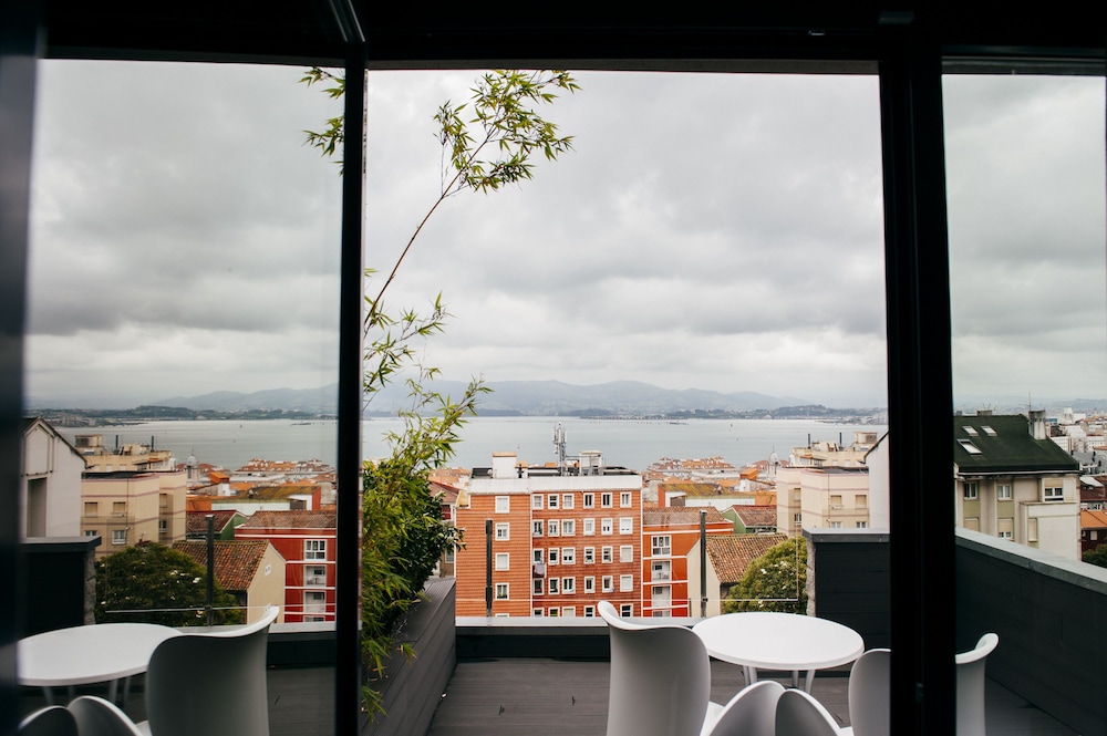 Hotel Art Santander 55/67