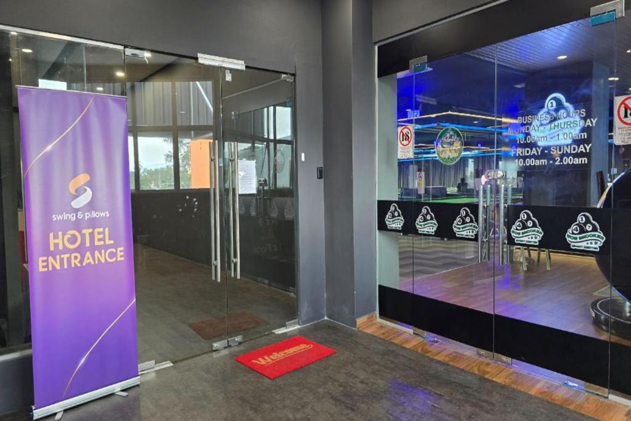 Swing & Pillows AT Paroi Gateway 17/18