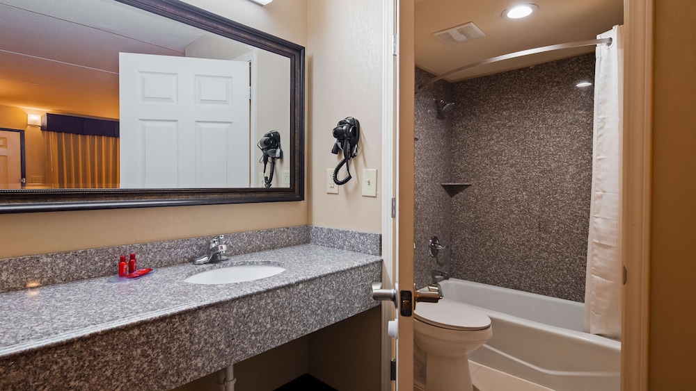 Surestay Hotel By Best Western Tupelo North 9/28
