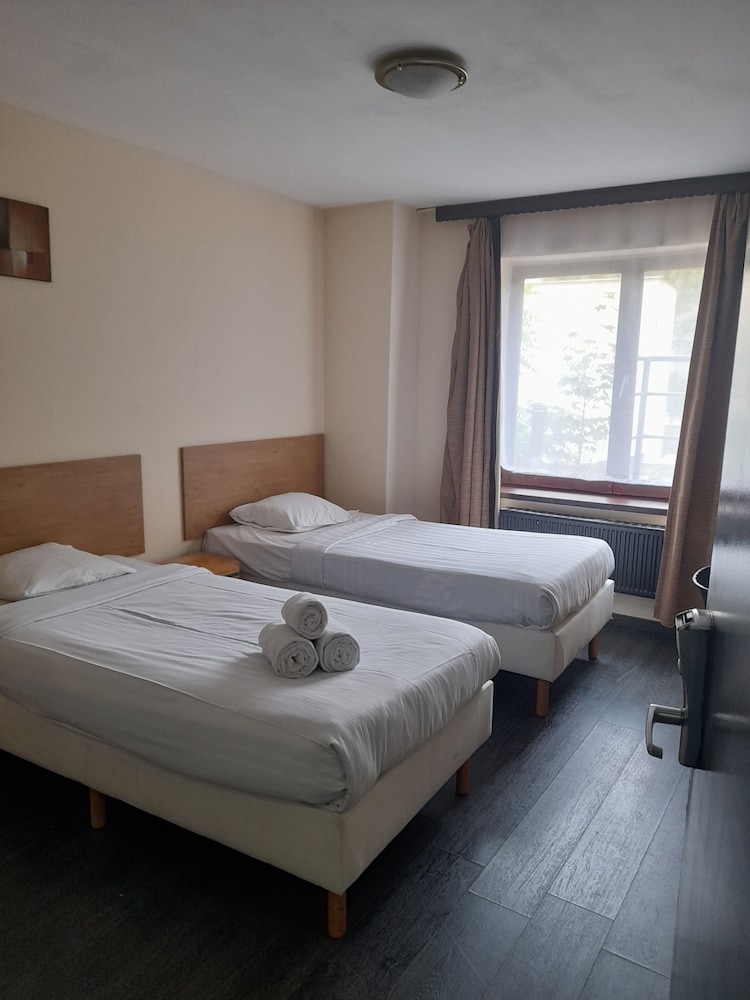Hotel Albergo 12/46