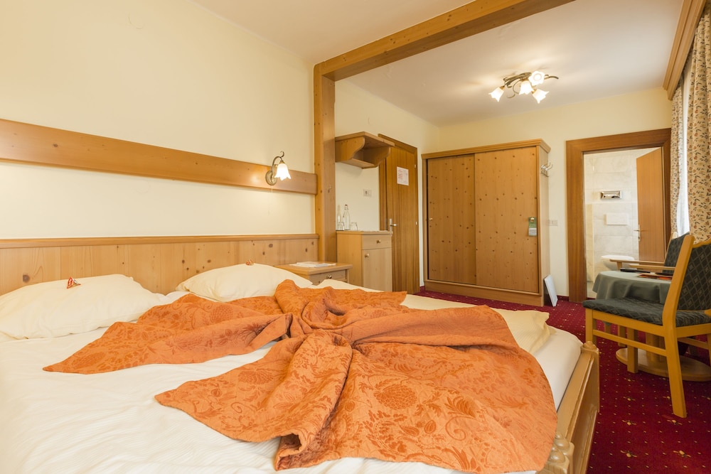 HOTEL SCHOENEGG 16/50