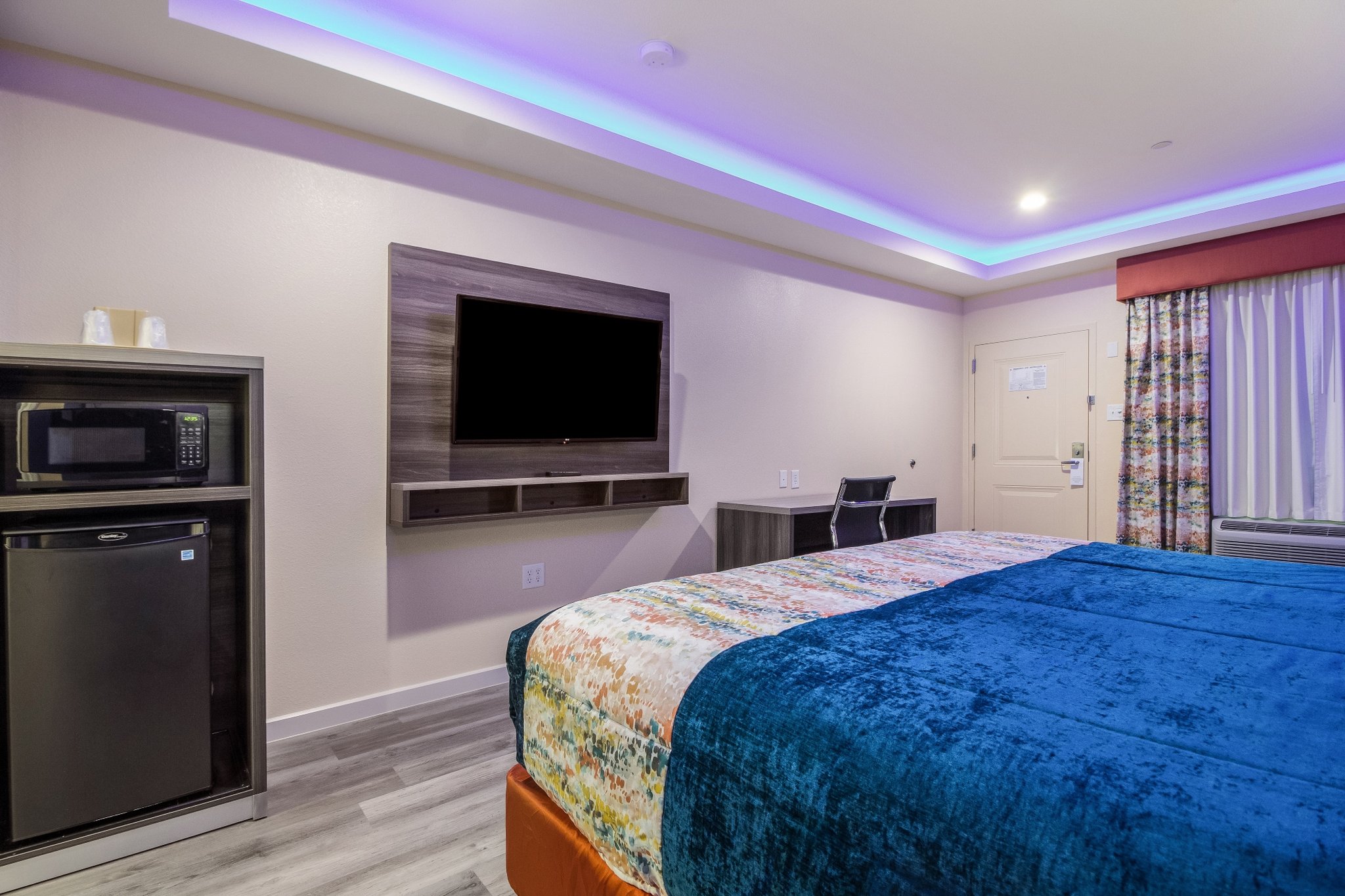 Scottish Inns and Suites Willowbrook 9/25