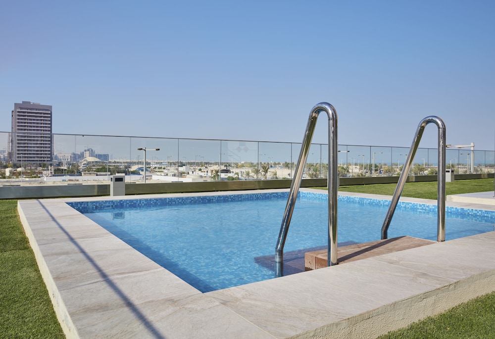 Staybridge Suites Doha Lusail 28/56
