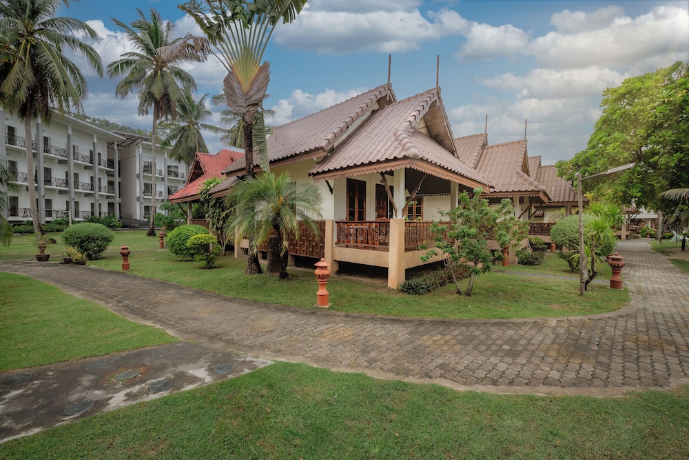 LONG BAY RESORT 43/50